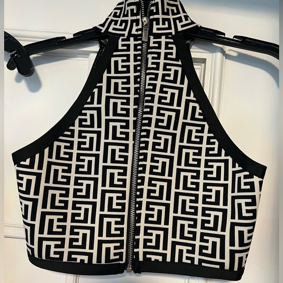 Women’s fashion suit (skirt and top) - Picture 6 of 6